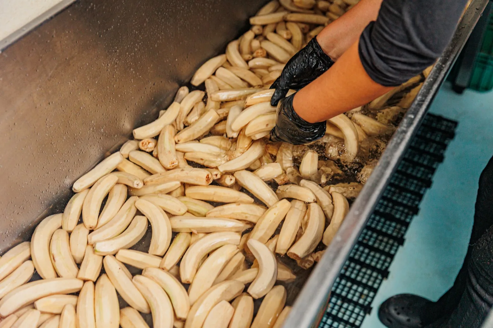 Gepelde bananen klaar voor de productie